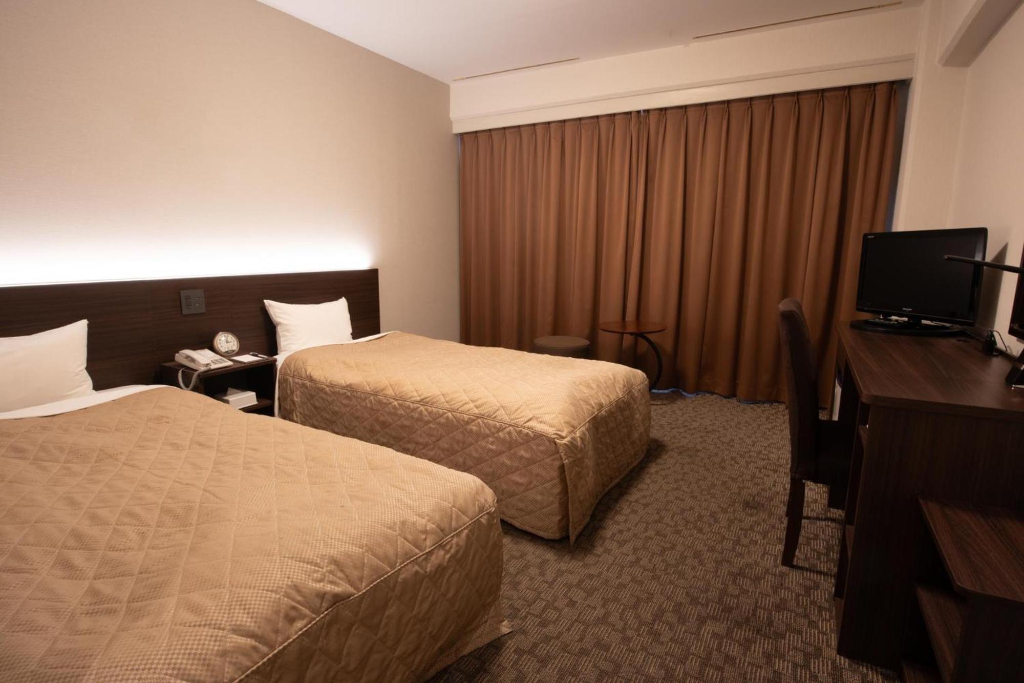 מטסויאמה Hotel Aisul Matsuyama חדר תמונה